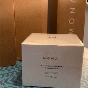 Monat makeup vanishing balm